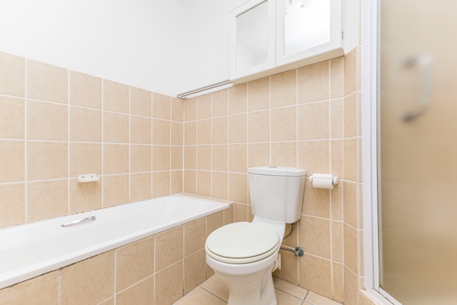2 Bedroom Property for Sale in Whispering Pines Western Cape